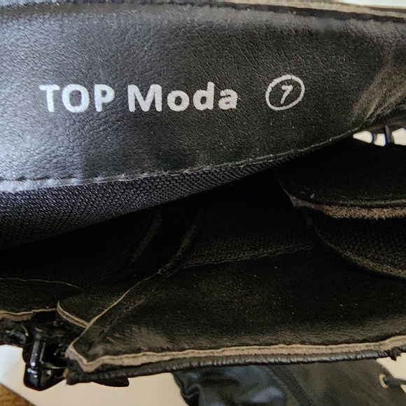 Topmoda Tall black boots with 5" heel - Picture 7 of 9